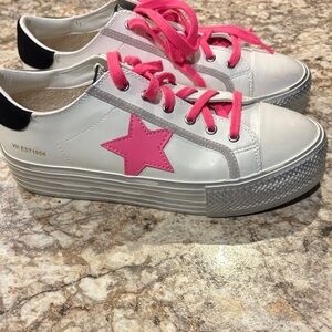 Vintage Havana White and Pink Star Sneakers